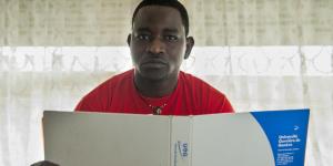 Reportage sur un demandeur d'asile guéri par les HUG à Genève 